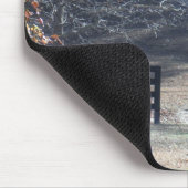 Braunes Pferd durch den Zaun Mousepad (Ecke)