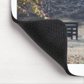 Braunes Pferd durch den Zaun Mousepad (Ecke)