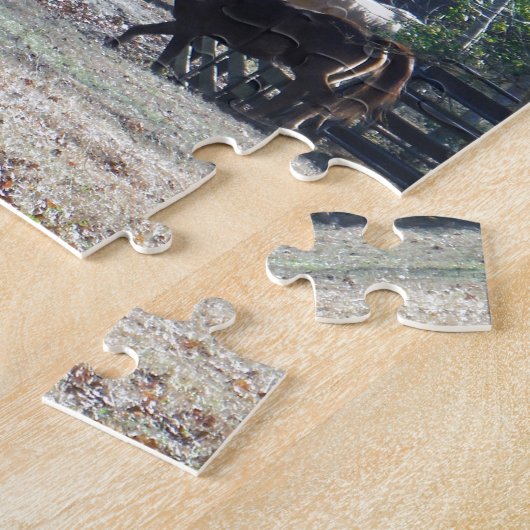 Braunes Pferd durch den Zaun Puzzle (Seite)