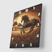 Braunes Pferd Galopp über goldene Felder Quadratische Wanduhr (Winkel)