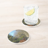 Braunes Pferd gegen einen Zaun Sandstein Untersetzer (Seite)