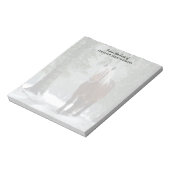 Braunes Pferd im Winterwald mit Schneefall Notizblock (Rotiert)