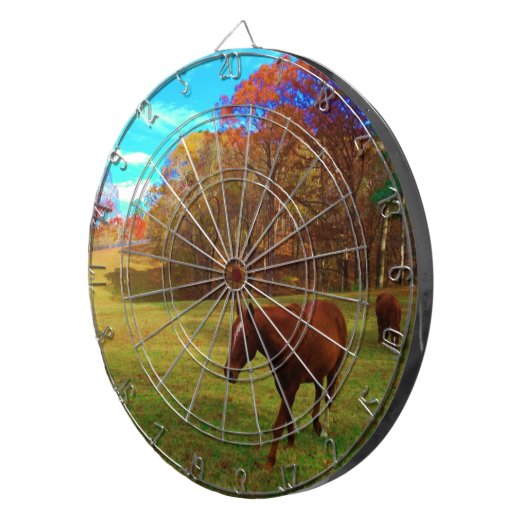 Braunes Pferd in einem Rainbow-farbenen Feld Dartscheibe (Vorderseite rechts)