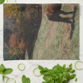 Braunes Pferd mit Sturmbäumen Handtuch (Gefaltet)