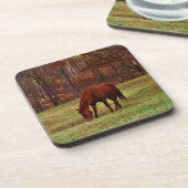 Braunes Pferd mit weißer Nase an der Holzkante Untersetzer (Linke Seite)