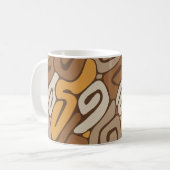Braunes und cremefarbenes neutrales Spiralmuster Kaffeetasse (Vorderseite Links)