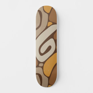 Braunes und cremefarbenes neutrales Spiralmuster Skateboard
