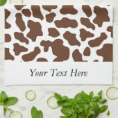 Braunes, weißes Kuhmuster Personalisiert Handtuch (Gefaltet)