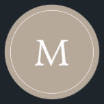 Braunholz-Hochzeit Runder Aufkleber<br><div class="desc">Hashwood-Braun-Minimalistisch-Monogramm-Hochzeitsticker</div>