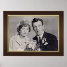 Braunholzrahmen mit goldfarbenem Foto