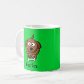 Braunhund mit Knochen, auf grün personalisiert Kaffeetasse (Vorderseite Links)