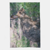 Braunkaninchen, Ruhen in der Natur Geschirrtuch (Vertikal)