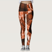 Bräunliche Koralle, in gefärbten oder gestreckten  Leggings (Vorderseite)