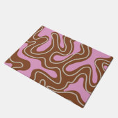 Braunrosa Marmor Boho Groovy Liquid Swirl Muster Fußmatte (Schrägansicht)