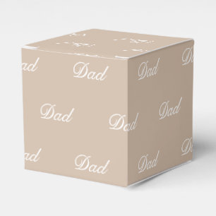 Bräunungsgabe mit weißem Monogramm Geschenkschachtel