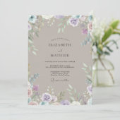 Braunviolette Wildblumen-Hochzeit Einladung (Stehend Vorderseite)