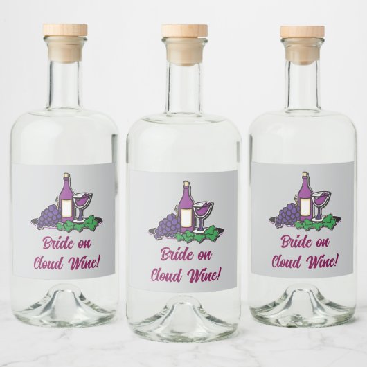 Braut auf Cloud Wine! Alkoholflaschenetikett (Flaschen)