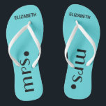 Braut-Empfang personalisiert Badesandalen<br><div class="desc">Ein niedlicher Zusatz zu Ihrem Bestimmungsortstrand oder zu Poolsidehochzeit! Tanzen Sie die Nacht weg in diesen bequemer Zaum umdrehen Reinfälle. Beispielhintergrundfarbe ist- Tiffany, Aqua Blauklicken "besonders anfertigen es" zur Änderungsfarbe. Das Wort "Frau", im Schwarzen mit den Bräuten nennen personalisiertes. Um des zusammenpassenden Bräutigams zu sehen Reinfälle umzudrehen bitte besichtigen meinen...</div>
