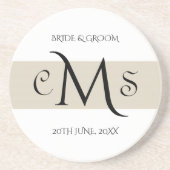Braut & Groom Monogram Sandstone Drink Untersetzer (Vorne)