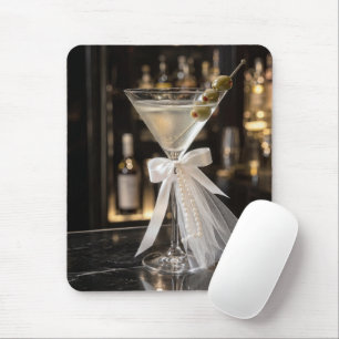 Braut-Martini-Cocktail auf einer Bar Mousepad