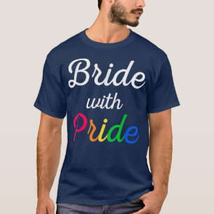 Braut mit Pride Lesbian Wedding T-Shirt