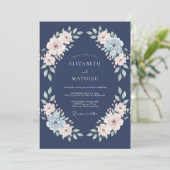 Braut Navy Blush Floral Embrace Einladung (Stehend Vorderseite)