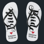 Braut-personalisierte Hochzeits-Auswahl Ihre Farbe Badesandalen<br><div class="desc">Gehen Sie in Komfort an Ihrem Hochzeitstag mit diesem personalisierten umdrehen Reinfälle. Diese können mit dem Namen einer Braut und Hochzeitsdatum besonders angefertigt werden. Der Hintergrund ist weiß, gleichwohl Sie die Farbe ändern können, indem Sie auf Customize es klicken. Wegen des dunklen Textes schaut dieser Entwurf mit einem hellfarbigen Hintergrund...</div>