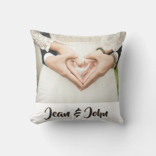 Braut und Bräutigam Herz Hände Personalisiert Kissen