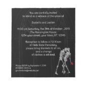 Braut und Bräutigeletten werden zum Hochzeitsempfa Notizblock (Vorderseite)