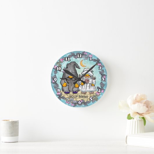 Braut und Gärnome Runde Wanduhr (Zuhause)