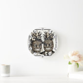 Braut und Groom Aloha Pineaple Tiki Kopfhochzeit Runde Wanduhr (Zuhause)