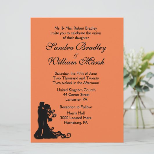 Braut und Groom Orange Einladung (Stehend Vorderseite)