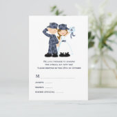 Braut und Soldat in Blue Camouflage Hochzeit RSVP Karte (Stehend Vorderseite)