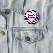 Bräutigam-Großmutter (Herzzebra-Streifen) Button (Beispiel)