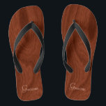 Bräutigam-Hochzeitstag-rustikale hölzerne Badesandalen<br><div class="desc">Rustikaler hölzerner Blickbräutigam Zapfen, densandelholze die Reinfälle umdrehen, die für Strandhochzeiten perfekt sind, liest Bräutigam in der eleganten, Pastellbeschriftung an der Unterseite. Eleganter, reicher Mahagoniwoodgrainmuster-Blickhintergrund. Anmerkung: Holz ist Druckbild. Rustikale Gastgeschenke Hochzeit für Brautpartymitglieder. Gerade drehen die Änderungstext-Vorlagen, zum Ihres eigenen personalisierten Hochzeits-Party zu schaffen Reinfälle für jedes Brautpartymitglied oder für...</div>
