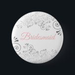 Brautjacke Pink & Gray Button<br><div class="desc">Identifizieren Sie die Hauptakteure Ihres Brautparty, Ihrer Hochzeit oder Ihres Abendessens mit unseren eleganten, rosa & grauen Tasten. Dieser Knopf wurde für die Koordination mit unserer rosa & grauen eleganten Hochzeitssuite konzipiert und verfügt über eine Silver Imitate Folie, die auf einem weißen Hintergrund geblüht ist. Perfekt als Gutes oder Geschenk...</div>