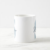 Brautjungfer | Moderne Staubblaue Monogramm-Initia Kaffeetasse (Mittel)