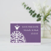 Brautkarte Save the Date Lila Ankündigungspostkarte (Stehend Vorderseite)