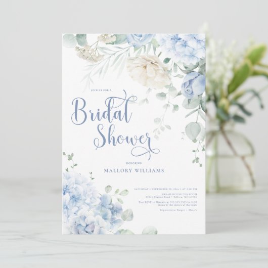 Brautparty aus Blauem und Weißem Hydrangeas Einladung (Stehend Vorderseite)