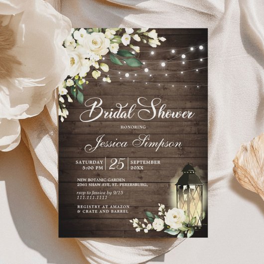 Brautparty aus Holz und Weißrosen Einladung