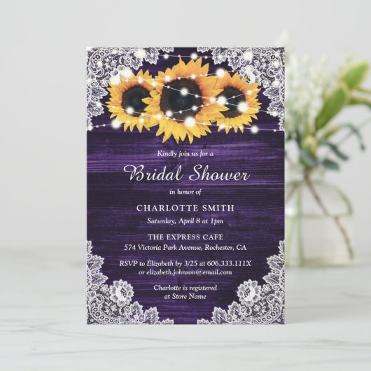 Brautparty aus lila Holz und Spitzen Sonnenblumen Einladung (Stehend Vorderseite)