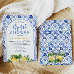 Brautparty Einladung<br><div class="desc">Blauer Lemon Bridal Duschkabine mit gelbem Arch Lemon Einladungen Moderne blauen und weißen mediterranen Fliesen und Zitronenbräunchen mit einem Bogen. Die Blautöne und die gelbe Zitronendusche laden zu einer Zitrone ein,  oder sie fand ihr Brautparty.</div>