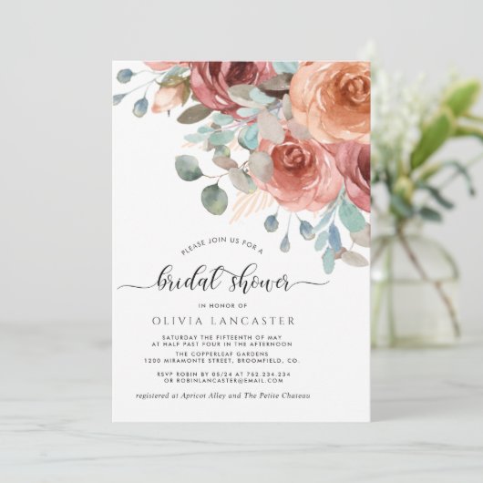 Brautparty, elegantes Dusty Blue und Blush Einladung (Stehend Vorderseite)