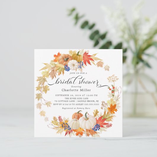 Brautparty für Herbstleaves Pumpkins Einladung (Stehend Vorderseite)