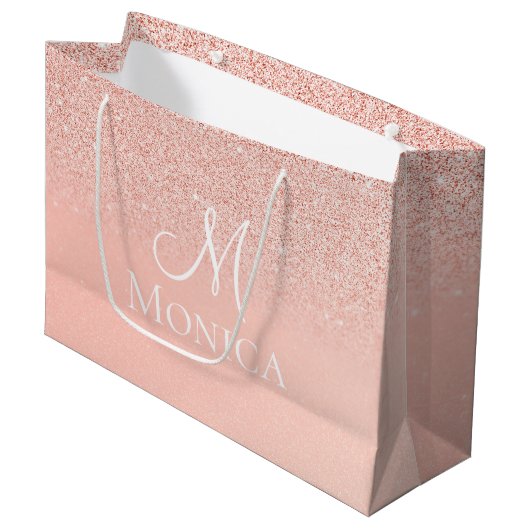 Brautparty Glitzer Baby Pink Monogram Geschenkbeut Große Geschenktüte (Vorderseite Schrägansicht)