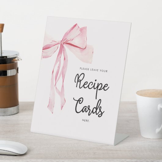 Brautparty mit rosa Rezeptorkarten Sockelschild (In SItu)