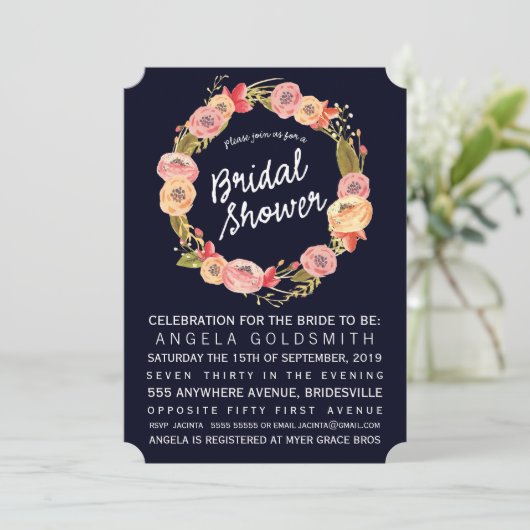 Brautparty Navy Floral Wreath Einladung (Stehend Vorderseite)