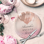 Brautparty Rose Gold Glitzer Name Pappteller<br><div class="desc">Eine stilvolle Rose Gold und rot rosa Hintergrund mit Imitaten Glitzer Tropfen und Ballons. Personalisieren und einen Namen hinzufügen.</div>