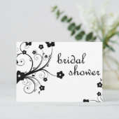 Brautparty: Schwarzweißblüten Einladung (Stehend Vorderseite)