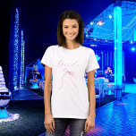 Brautparty T-Shirt<br><div class="desc">Ein T - Shirt für ein Brautparty oder einen Junggeselinnen-Abschied. Front: ein rosa Bogen und das Wort: Bride Back: Personalisieren und fügen Sie den Namen der Braut zu sein,  fügen Sie das Party Datum.</div>